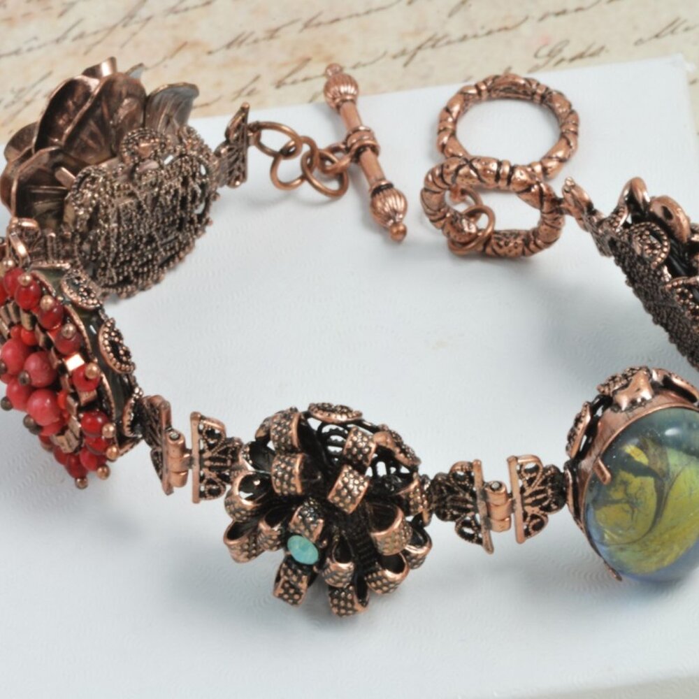Victorian style bracelet, flower cabachons with rhinestones and beads copper - Picture 8 of 10
